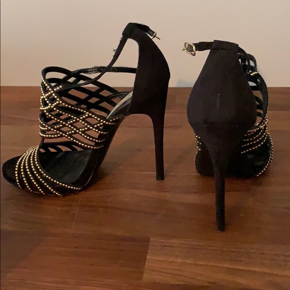 Heels - Picture 2 of 2